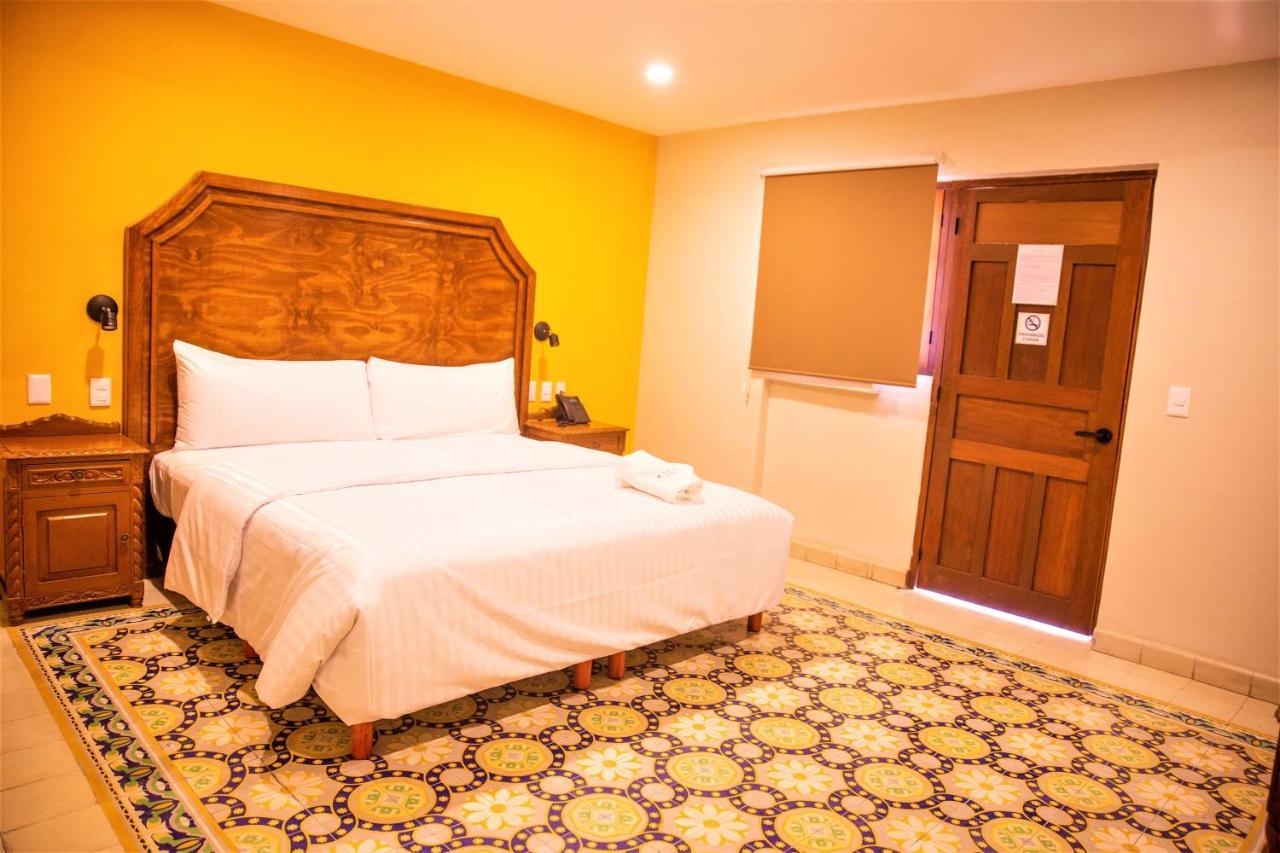 Hotel Real Toledo By Kavia Merida Luaran gambar
